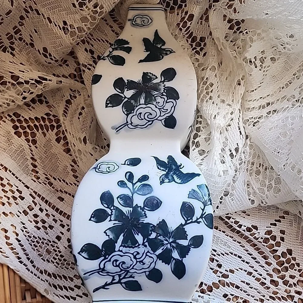 Chinoiserie Unique Shape Small Mouth Floral Bird Vase